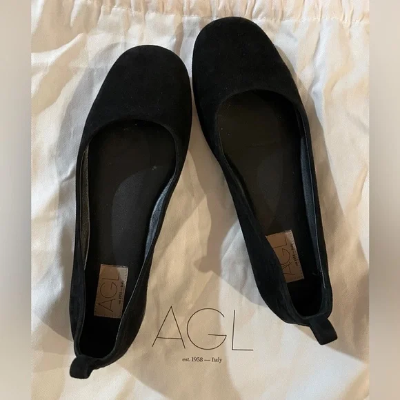 AGL Women's Black Suede Kim Ballet Flats - Picture 1 of 4